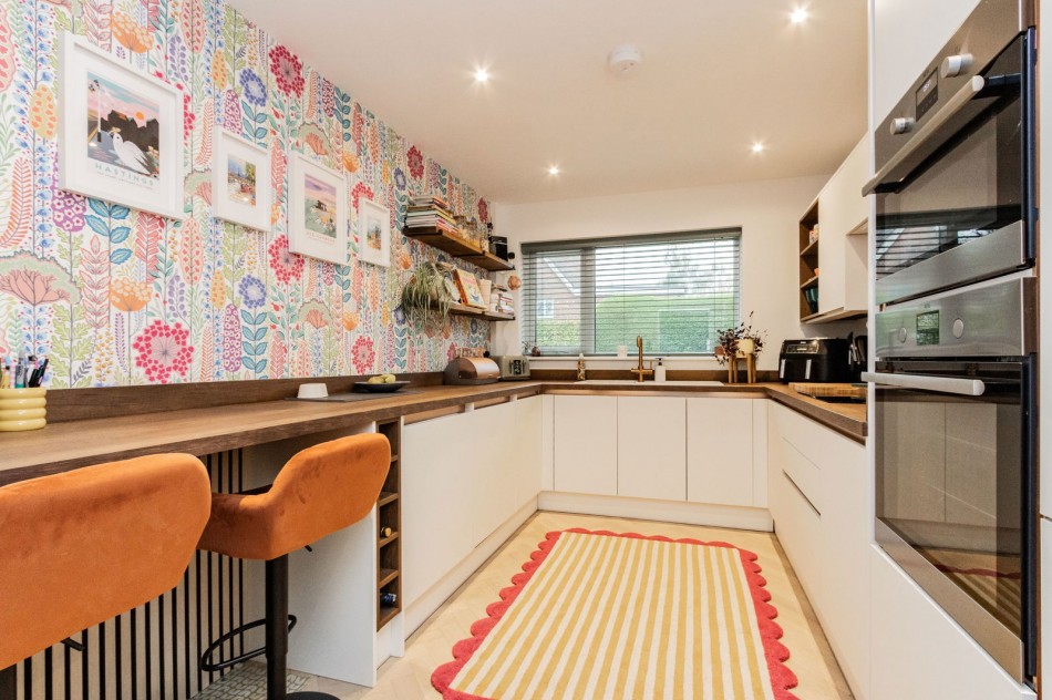 Images for With a Fully Equipped Home Office in Flimwell EAID:366206731 BID:bid