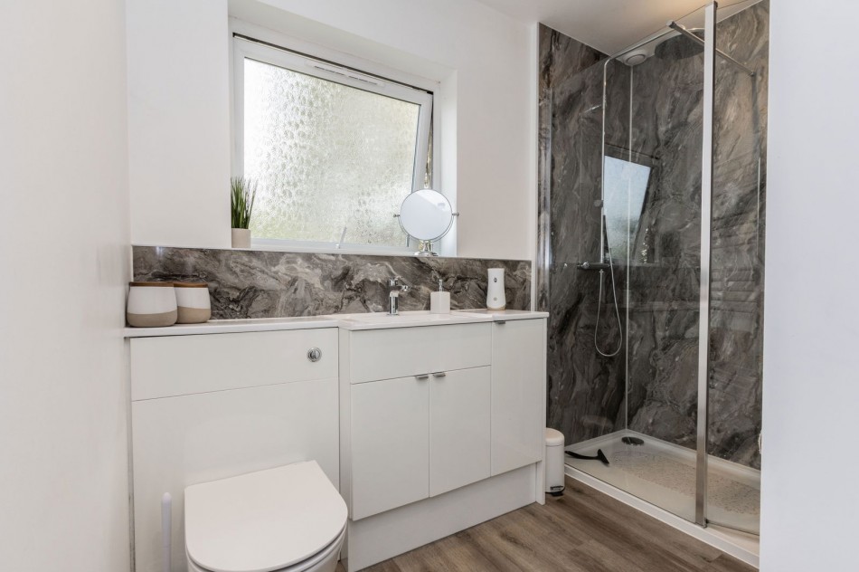 Images for Hurst Green EAID:366206731 BID:bid