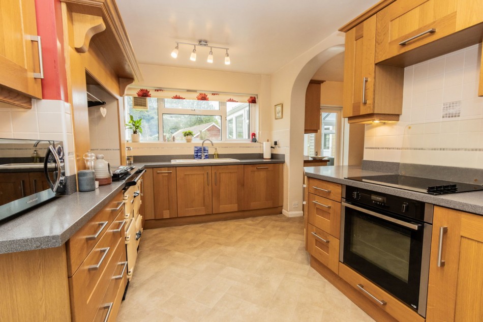 Images for Theobalds, Hawkhurst EAID:366206731 BID:bid