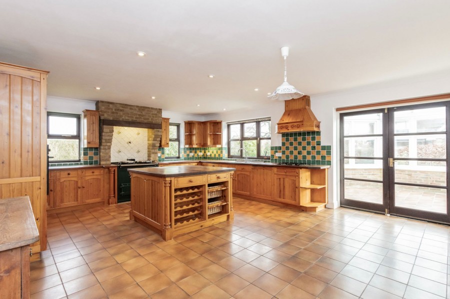 Images for Staplehurst EAID:366206731 BID:bid