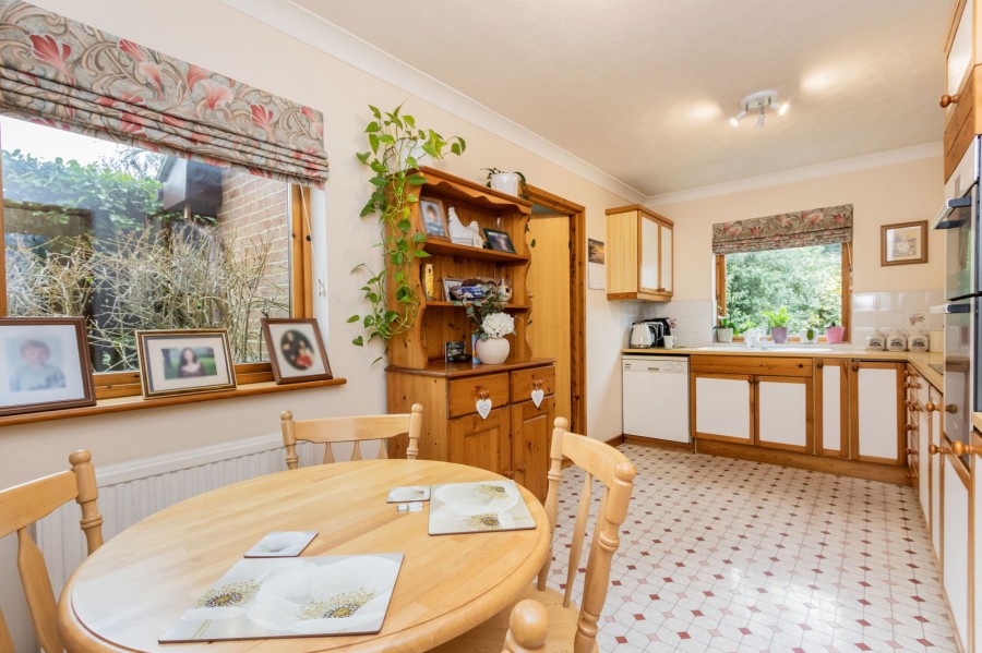 Images for Oaks Close, Etchingham EAID:366206731 BID:bid