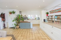 Images for 2953sqft Family Home In Hurst Green