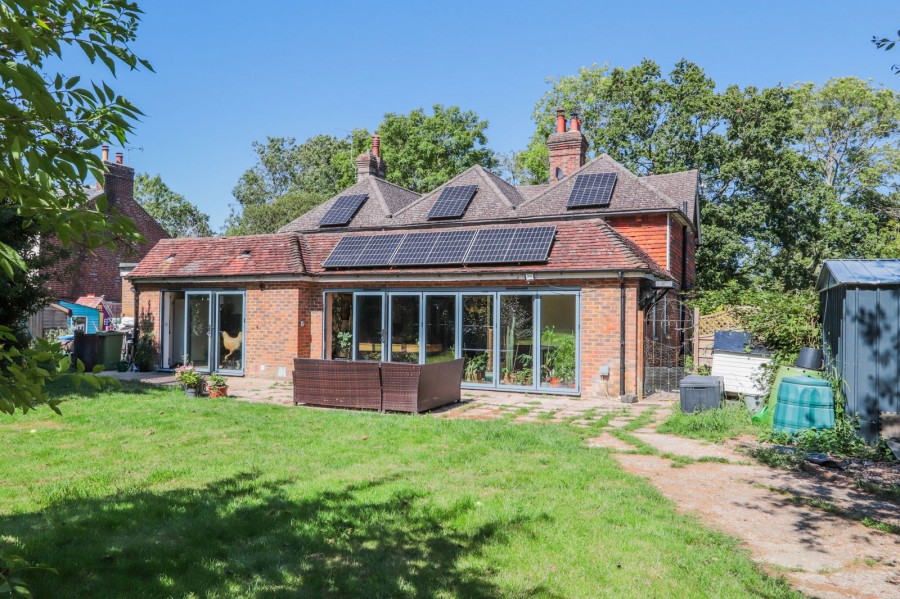 Images for 2953sqft Family Home In Hurst Green EAID:366206731 BID:bid