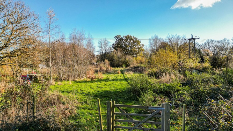 Images for 2953sqft Family Home In Hurst Green EAID:366206731 BID:bid