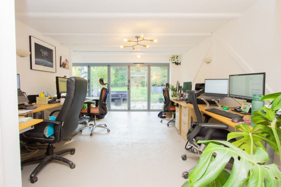Images for 2953sqft Family Home In Hurst Green EAID:366206731 BID:bid