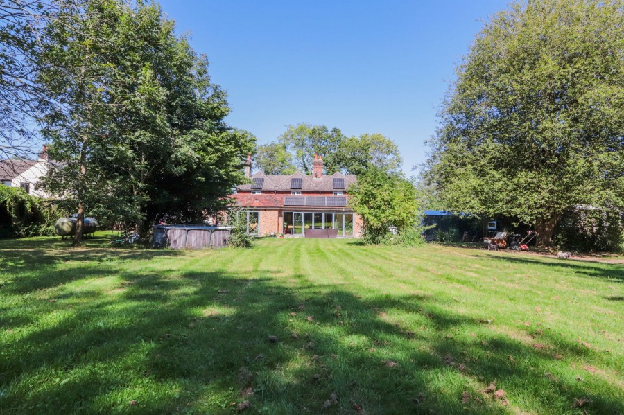 Images for 2953sqft Family Home In Hurst Green EAID:366206731 BID:bid