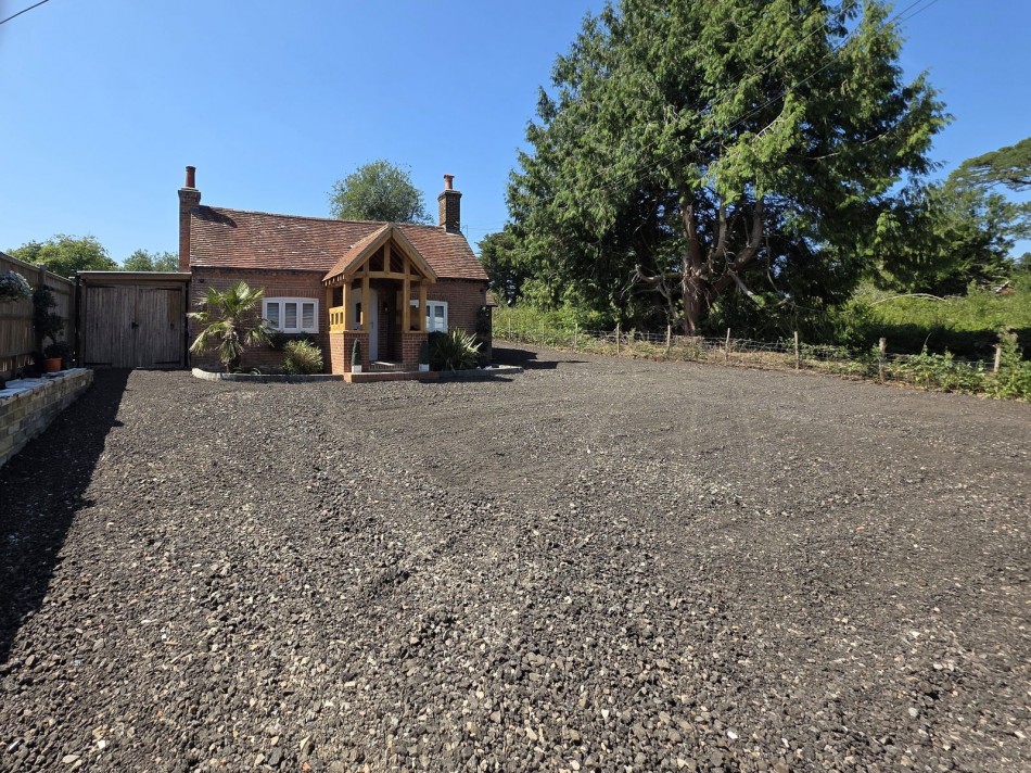 Images for On Approx. 1/3 Of An Acre In Hurst Green EAID:366206731 BID:bid