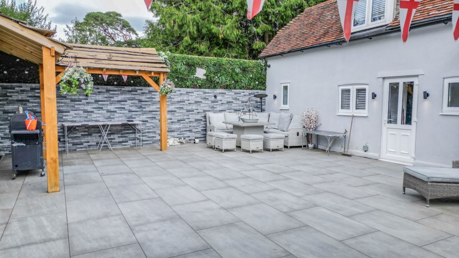 Images for On Approx. 1/3 Of An Acre In Hurst Green EAID:366206731 BID:bid