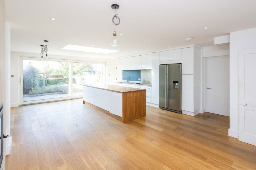 Images for Available with No Onward Chain in Sandhurst EAID:366206731 BID:bid