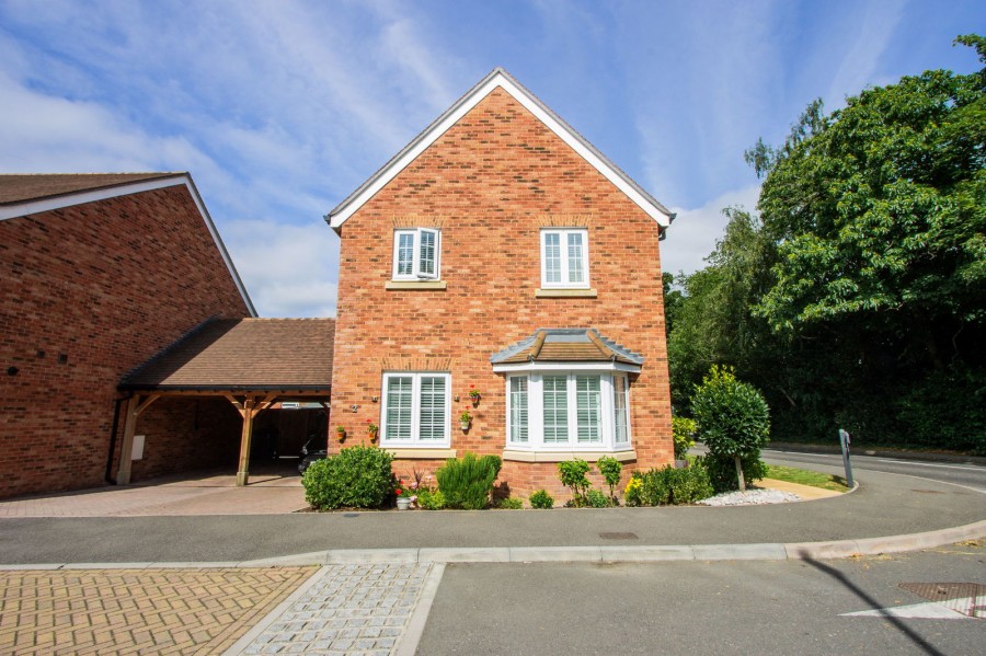 Images for Level Walking Distance To Hawkhurst High Street EAID:366206731 BID:bid
