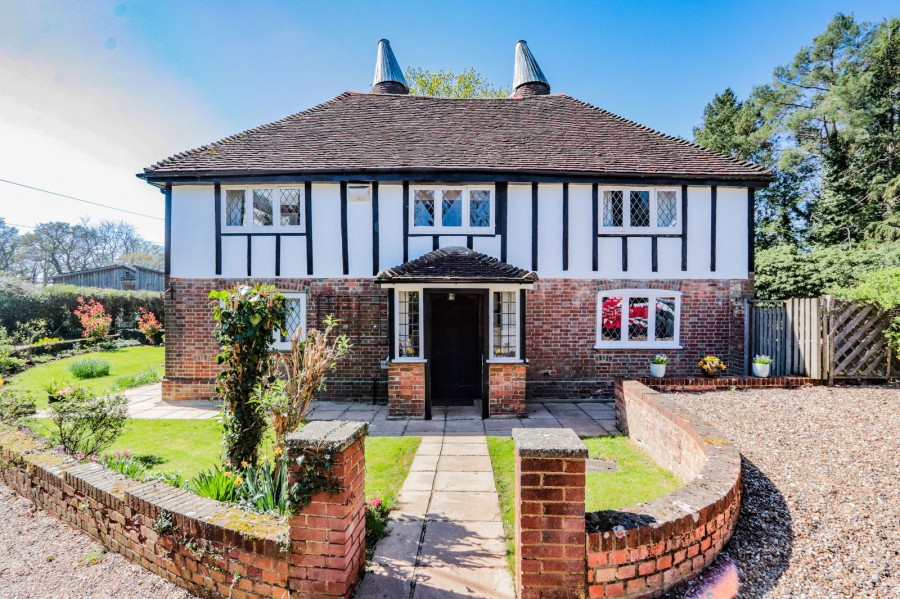 Images for Rural Location On Water Lane In Hawkhurst EAID:366206731 BID:bid