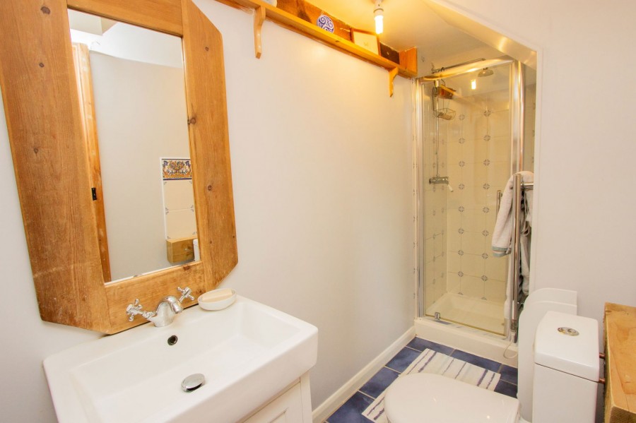 Images for Rural Location On Water Lane In Hawkhurst EAID:366206731 BID:bid