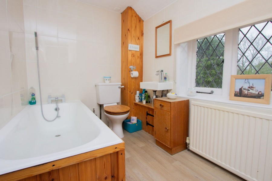 Images for Rural Location On Water Lane In Hawkhurst EAID:366206731 BID:bid