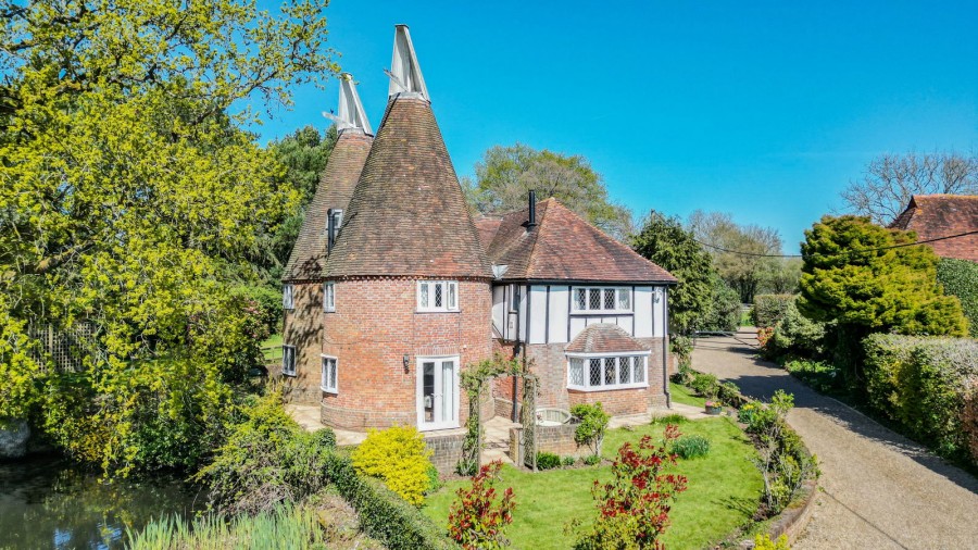 Images for Rural Location On Water Lane In Hawkhurst EAID:366206731 BID:bid