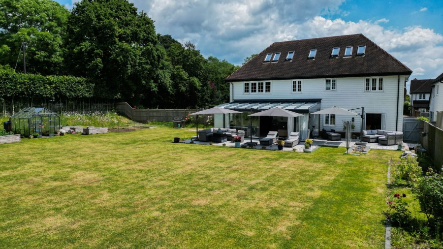Images for With a 110 x 108 ft Garden in Gills Green, Hawkhurst EAID:366206731 BID:bid