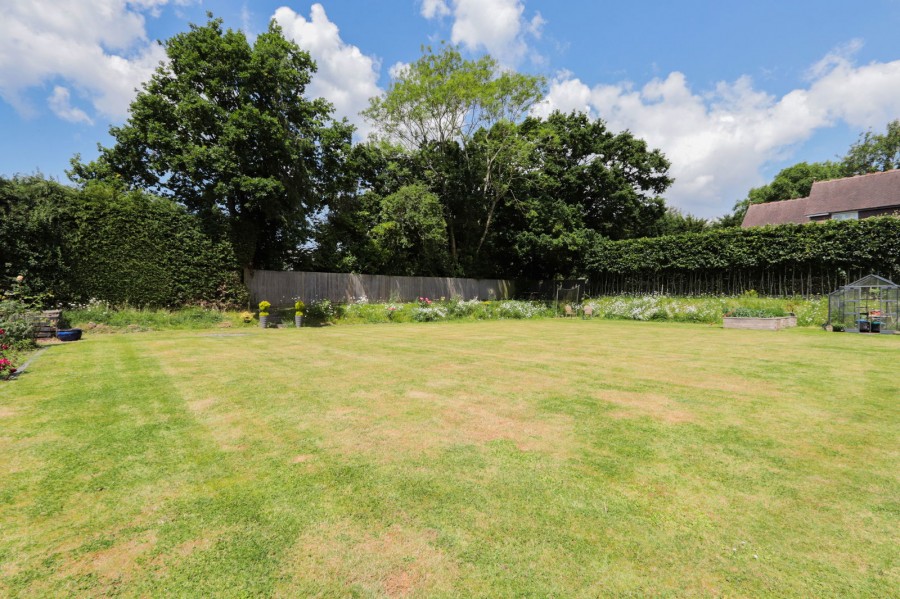 Images for With a 110 x 108 ft Garden in Gills Green, Hawkhurst EAID:366206731 BID:bid