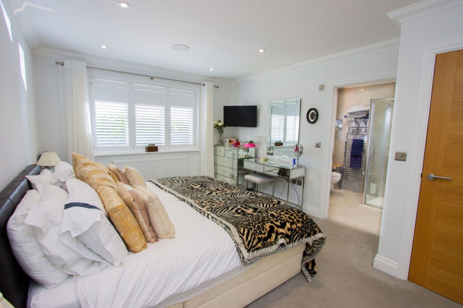 Images for Within Easy Reach to Cranbrook Shops & Schools EAID:366206731 BID:bid