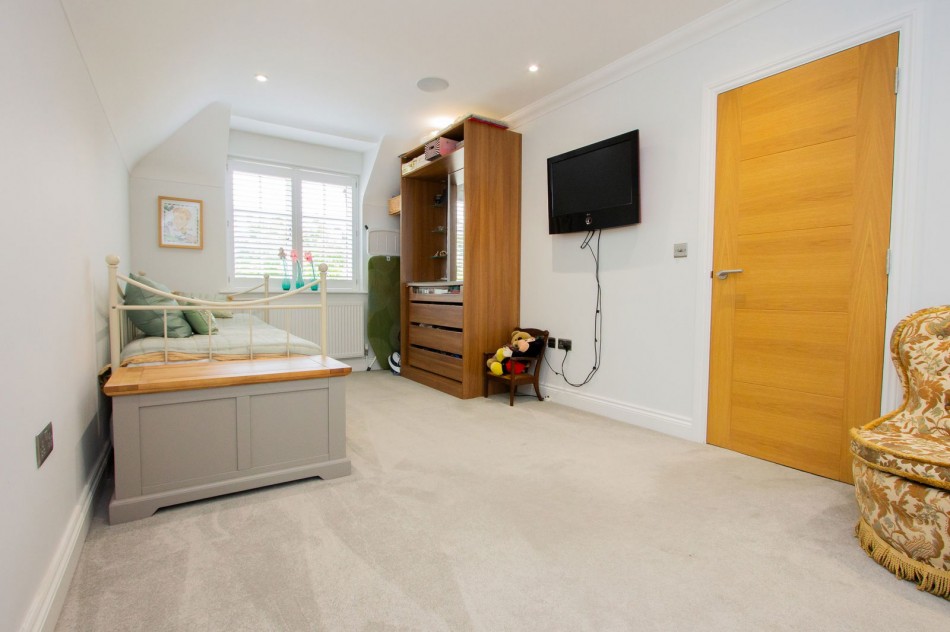 Images for Within Easy Reach to Cranbrook Shops & Schools EAID:366206731 BID:bid