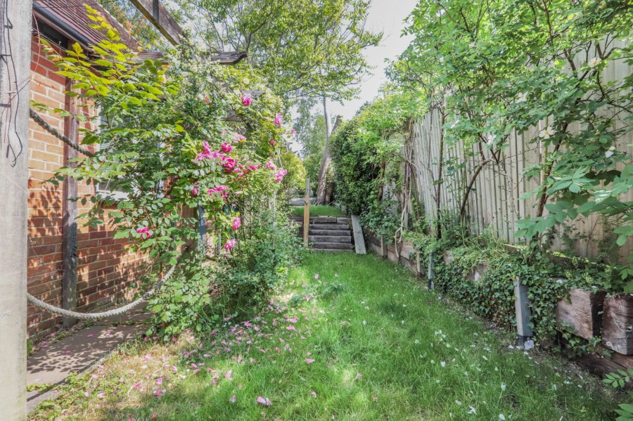 Images for Family Home With No Onward Chain In Hawkhurst EAID:366206731 BID:bid