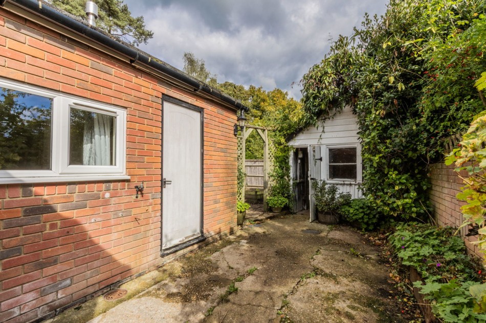 Images for Available With No Onward Chain in Hawkhurst EAID:366206731 BID:bid