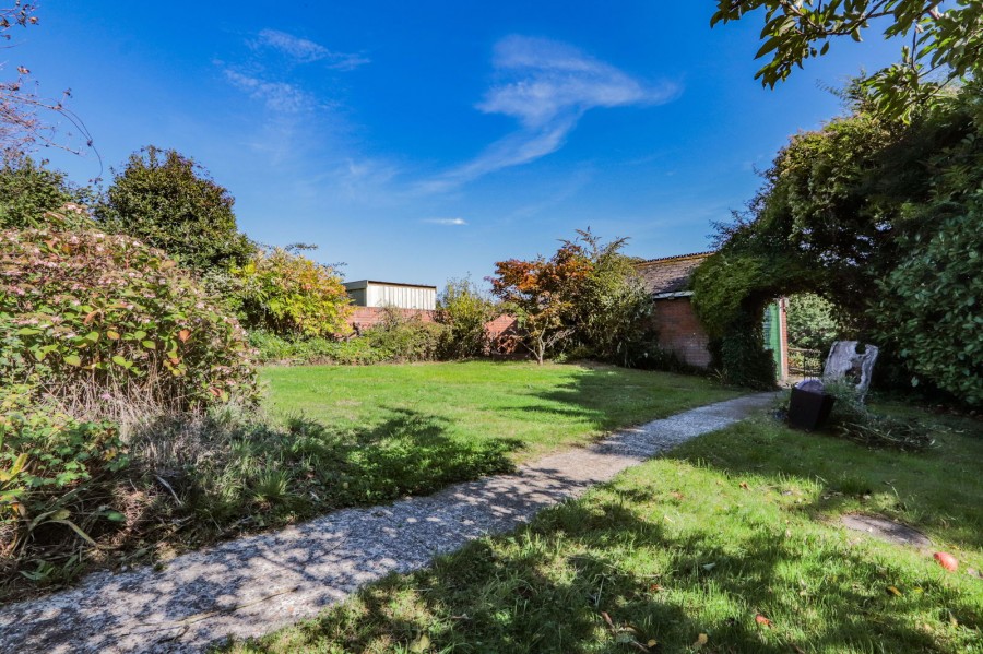 Images for Available With No Onward Chain in Hawkhurst EAID:366206731 BID:bid