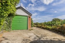 Images for Available With No Onward Chain in Hawkhurst