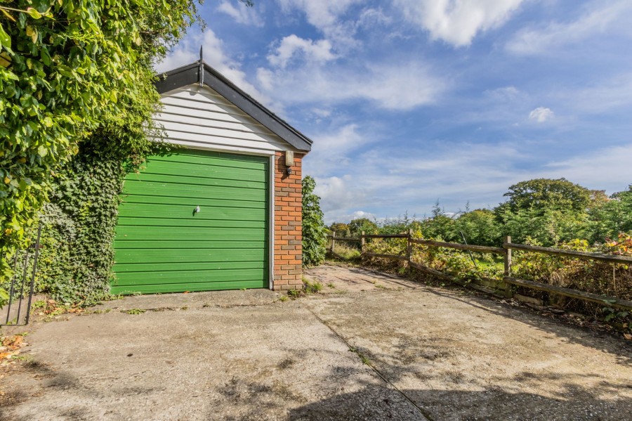 Images for Available With No Onward Chain in Hawkhurst EAID:366206731 BID:bid