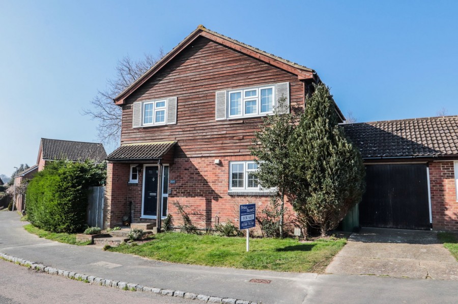 Images for Spacious Family Home In Hurst Green EAID:366206731 BID:bid