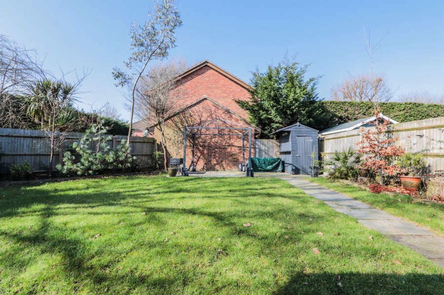 Images for Spacious Family Home In Hurst Green EAID:366206731 BID:bid