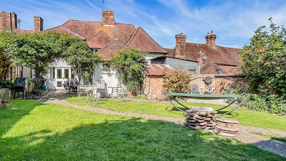 Images for With A Detached Two Storey Barn In Staplehurst EAID:366206731 BID:bid