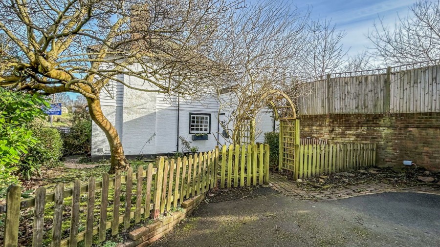 Images for Available With No Onward Chain In Flimwell EAID:366206731 BID:bid