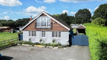 Images for On A 1/4 Of An Acre Plot In Cranbrook