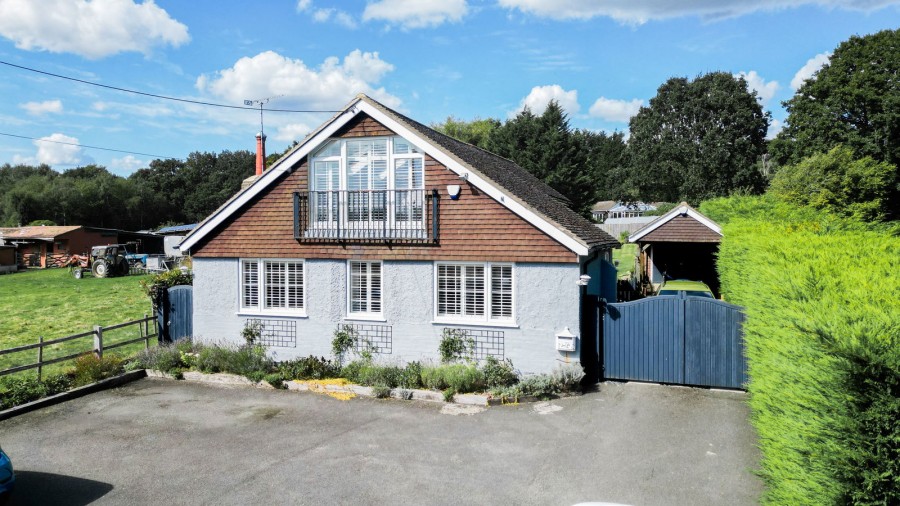 Images for On A 1/4 Of An Acre Plot In Cranbrook EAID:366206731 BID:bid