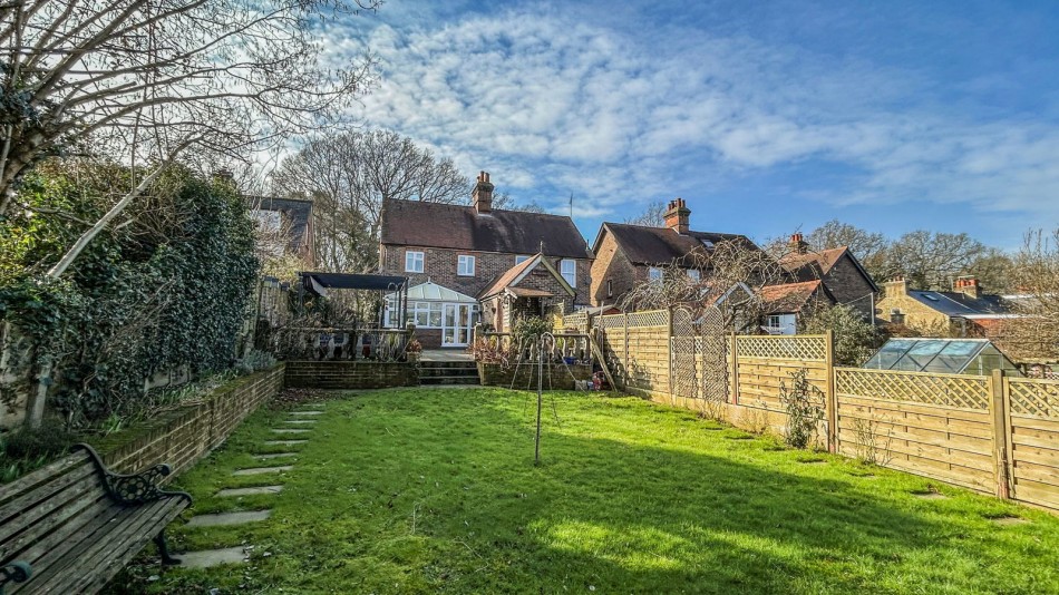 Images for A Beautifully Presented Home in Hawkhurst EAID:366206731 BID:bid