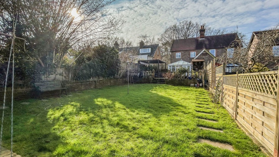 Images for A Beautifully Presented Home in Hawkhurst EAID:366206731 BID:bid