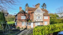 Images for A 3640 Sq Ft Family Home In Cranbrook